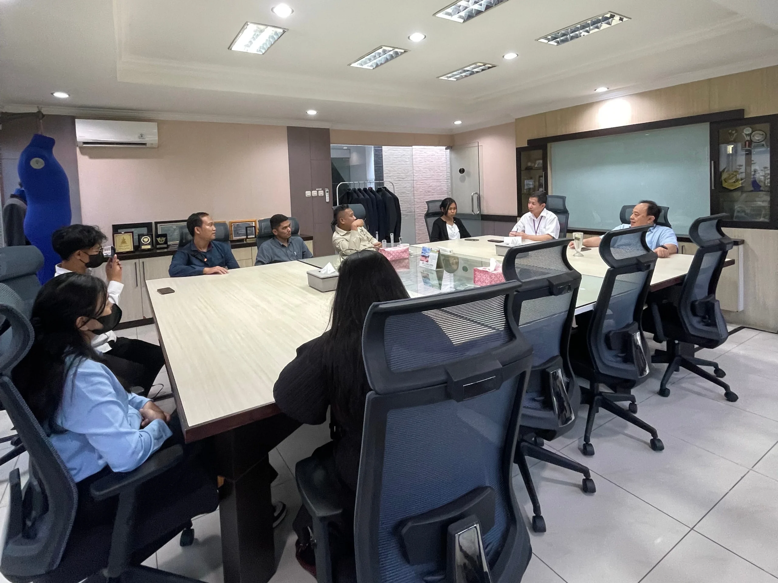 Kantor akarsa garment